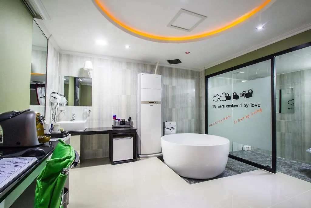 The Zenith Hotel Busan 3*,