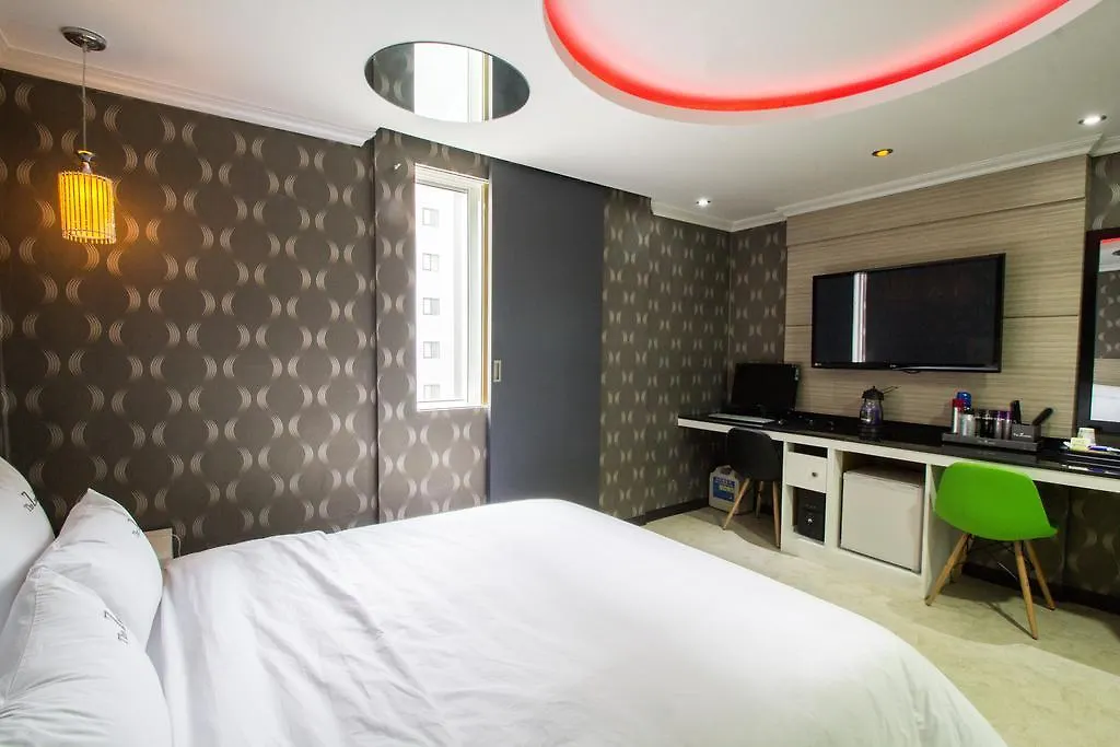 The Zenith Hotel Busan 3*,